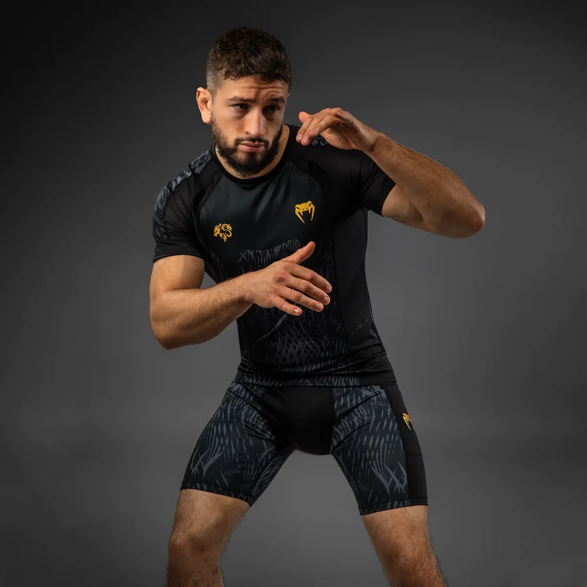 Rashguard à manches courtes Venum x Chimaev - Noir/Gris – Image 7